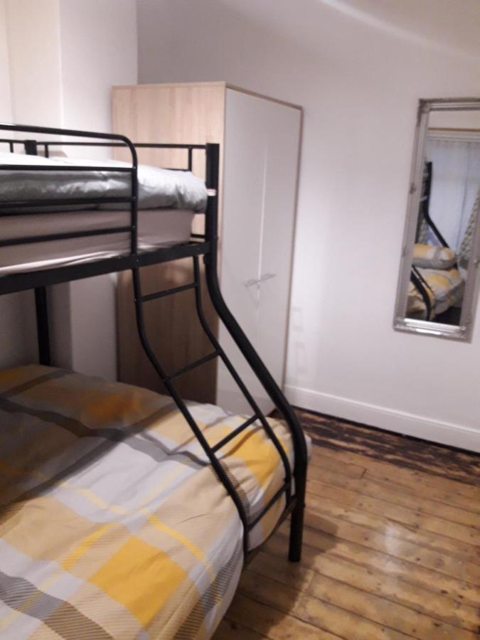 Cosy @ Coleraine Beside Train+Bus Station Apartment Exterior photo
