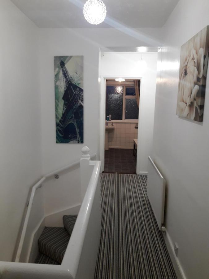 Cosy @ Coleraine Beside Train+Bus Station Apartment Exterior photo